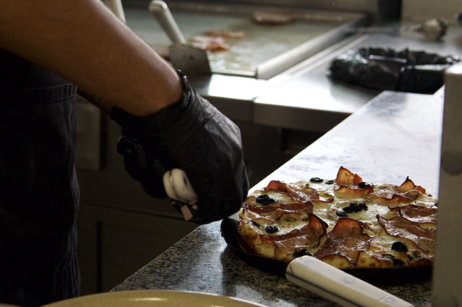 Prato na Tony's Pizza